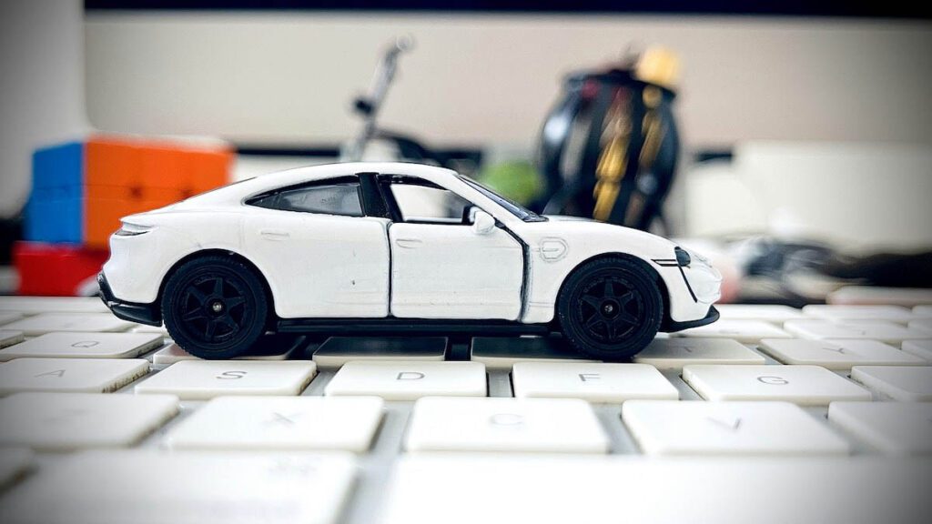 car-manufacturer-04